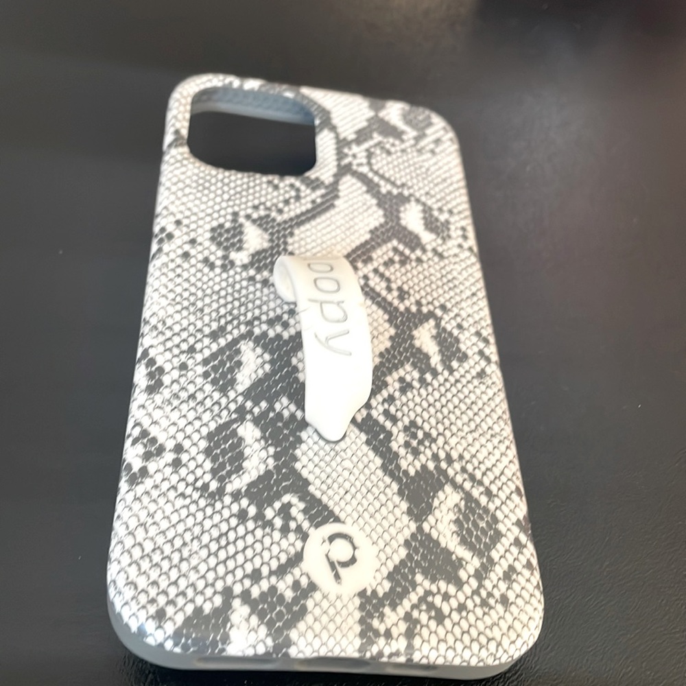 GUC Loopy Iphone 12 or 12 pro case